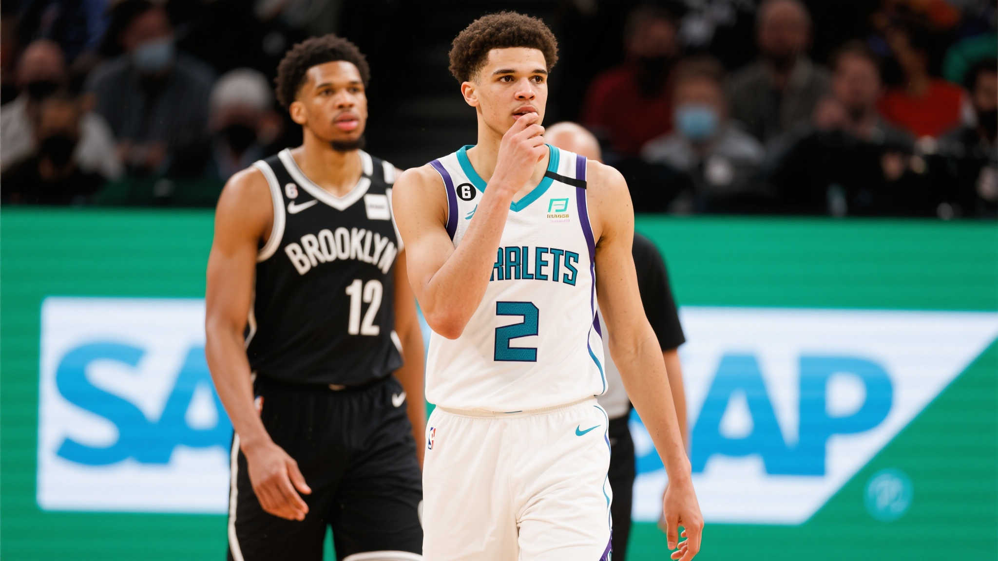 SAS认为哈利伯顿未达超级球星级别,布伦森对尼克斯价值更高 SAS认为哈利伯顿未达超级球星级别,布伦森对尼克斯价值更高